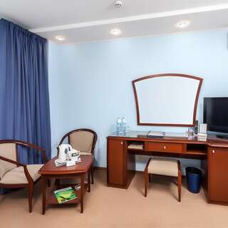 Гостиница Александровский сад Нижний Новгород Стандартный улучшенный номер (две кровати)-4