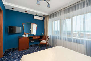 Гостиница Александровский сад Нижний Новгород Стандартный номер с кроватью размера «king-size»-3